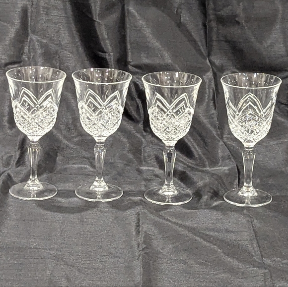 Crystal Wine Glasses Set of 4 Masquerade by Cristal D'Arques-Durand 6 oz - Picture 2 of 7